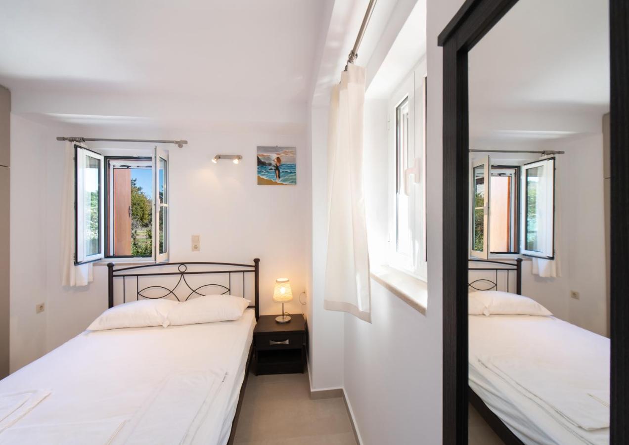 Boursinos Cozy Apartments Lefkada City Exterior photo