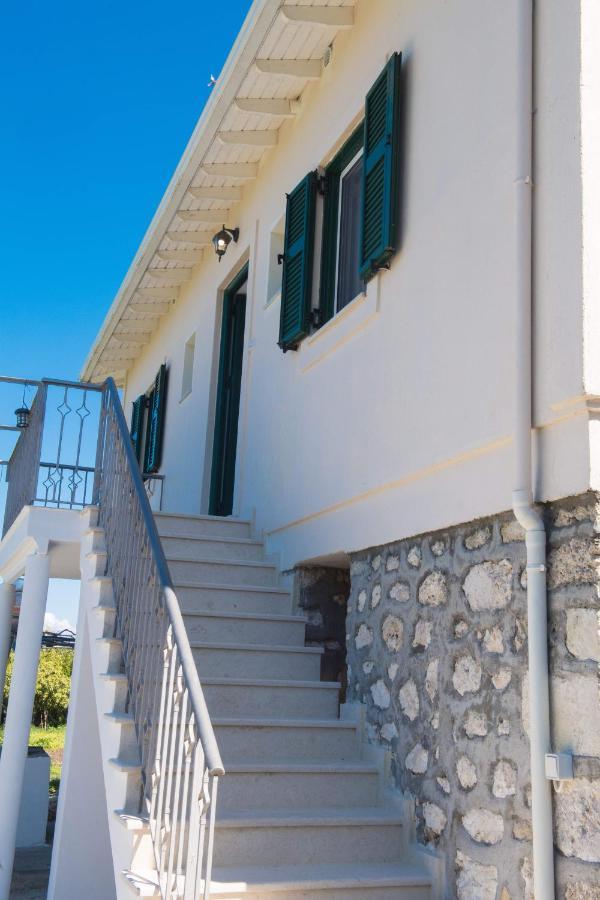 Boursinos Cozy Apartments Lefkada City Exterior photo